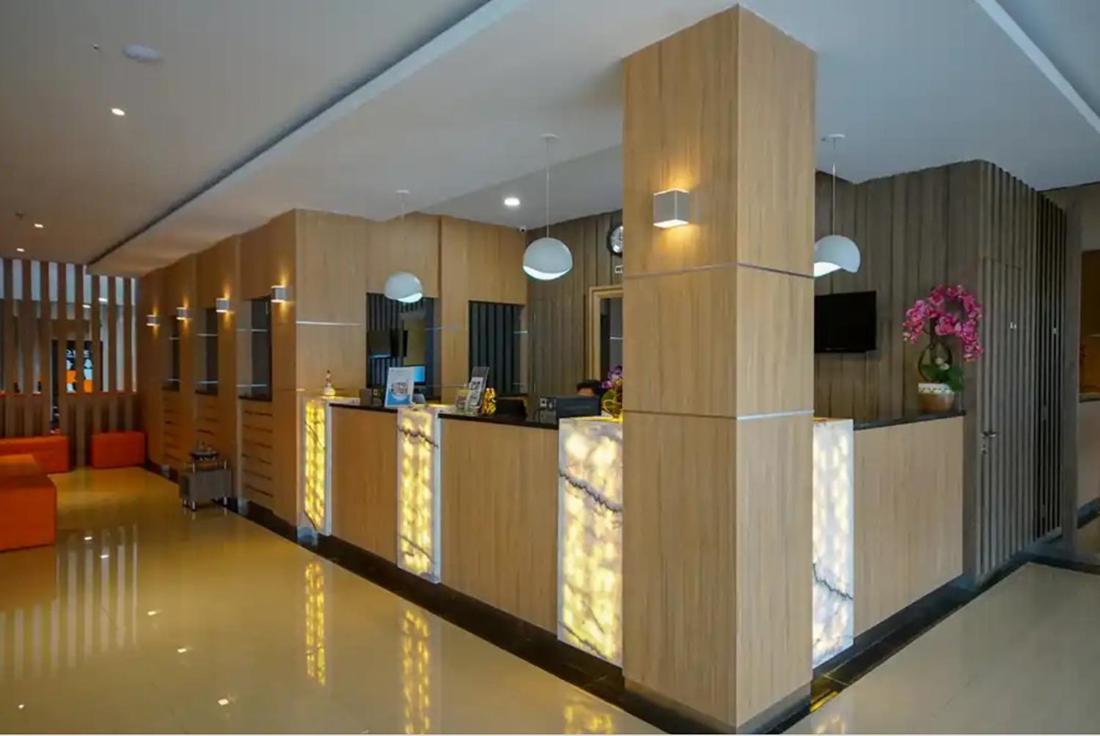 Twospaces Living At Kr Hotel Palembang Exteriér fotografie